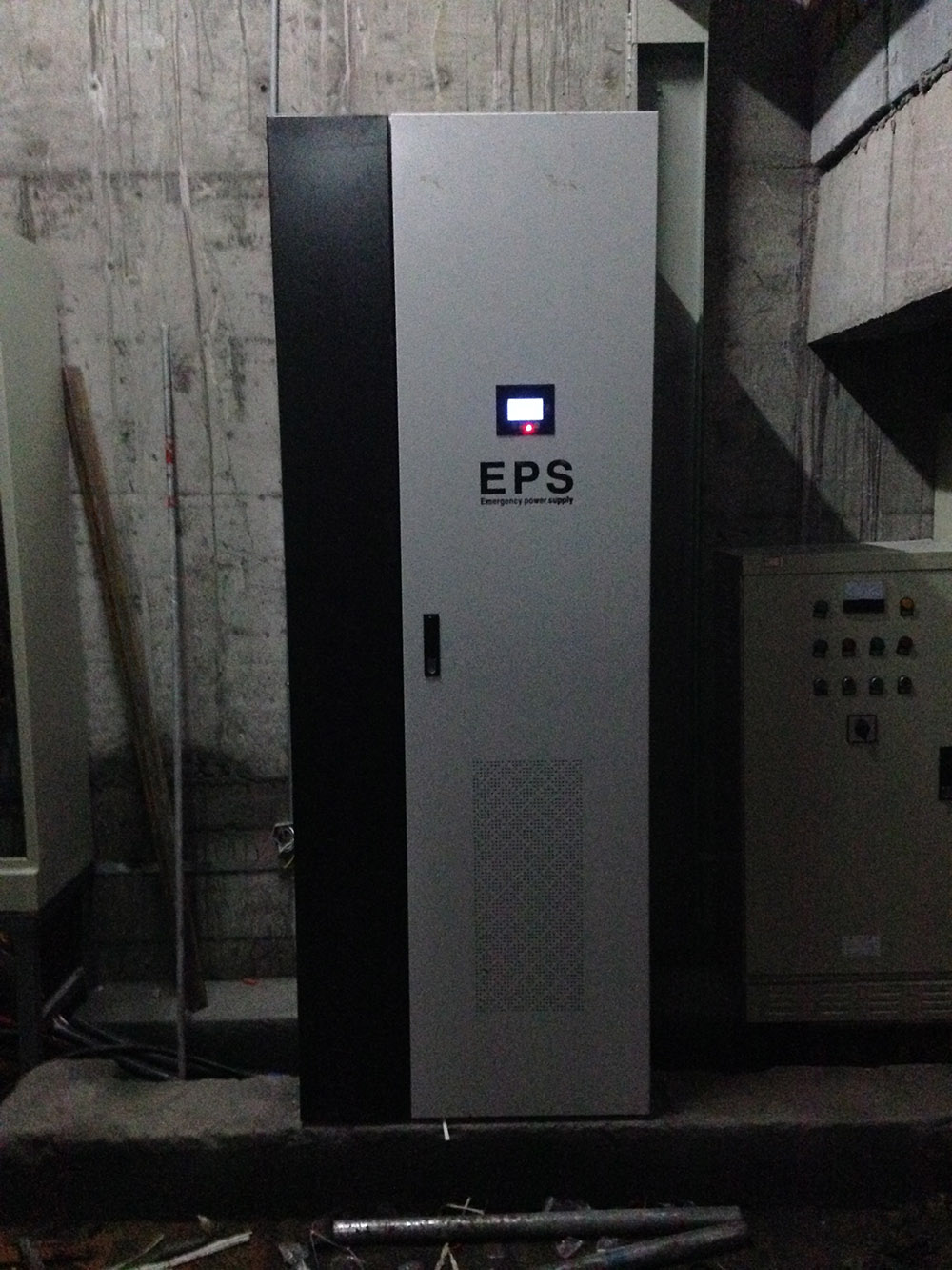 eps电源现场图片