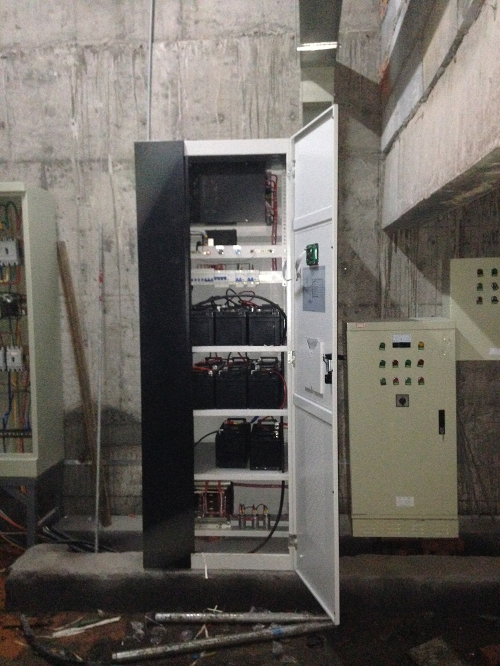 应急电源柜18221368336